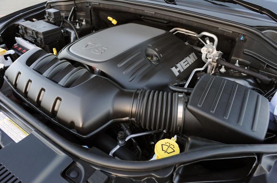  Dodge Durango R/T 2011 года  (фото 35 из 54)